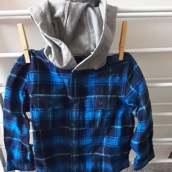 Boys shirt - Picture 2 of 2